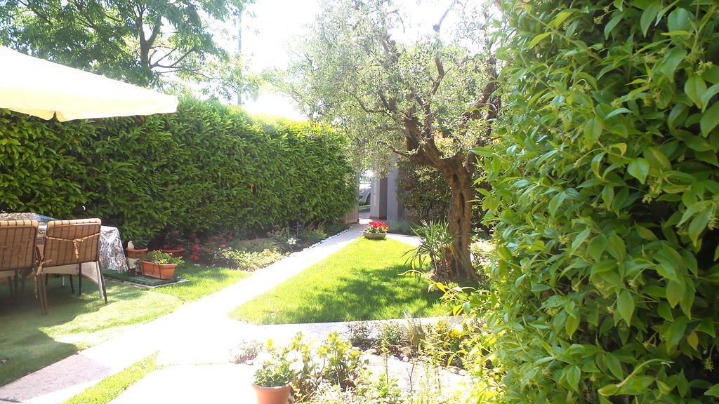 B&B Garda 4U Desenzano del Garda Dış mekan fotoğraf