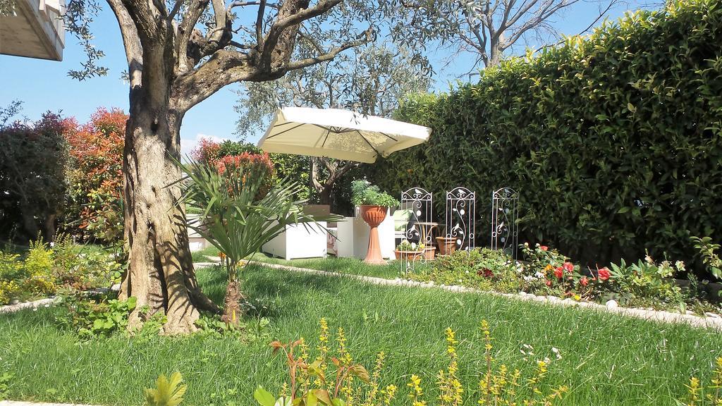 B&B Garda 4U Desenzano del Garda Dış mekan fotoğraf