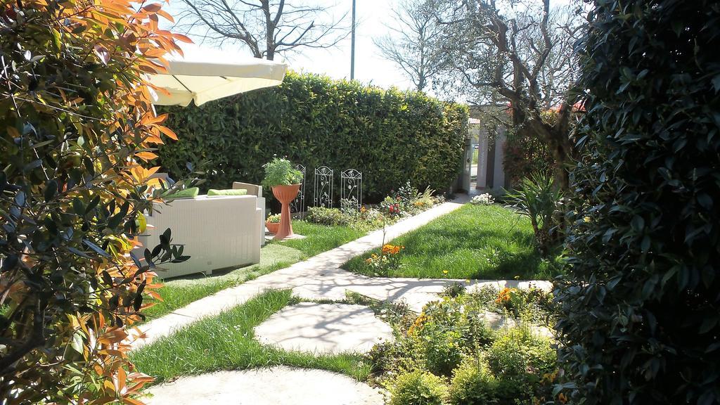 B&B Garda 4U Desenzano del Garda Dış mekan fotoğraf