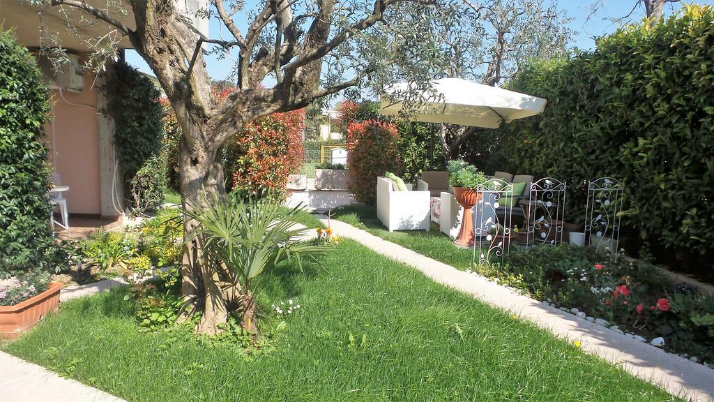 B&B Garda 4U Desenzano del Garda Dış mekan fotoğraf